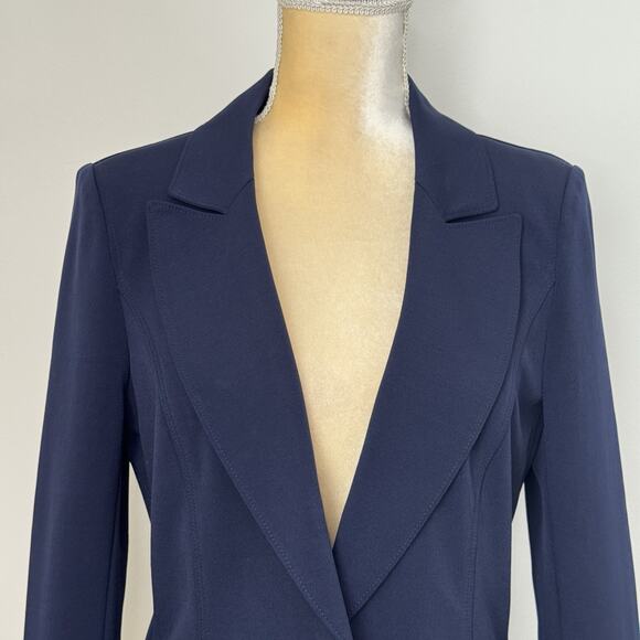 NWT White House Black Market The Essential Blazer Size 8 Navy Shoulder Pads - Picture 3 of 16